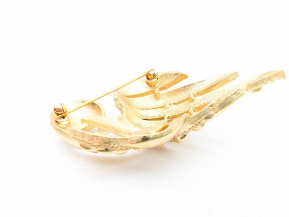 Vintage Crown Trifari Gold Swirl Abstract Brooch - image 8