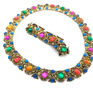 Gargantilla y pulsera de cristal moldeado dorado estilo etrusco de la década de 1970