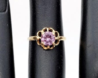 Dainty Color Change 1/2 Carat Lab Sapphire & 14K Yellow Gold Estate Ring - Size 3