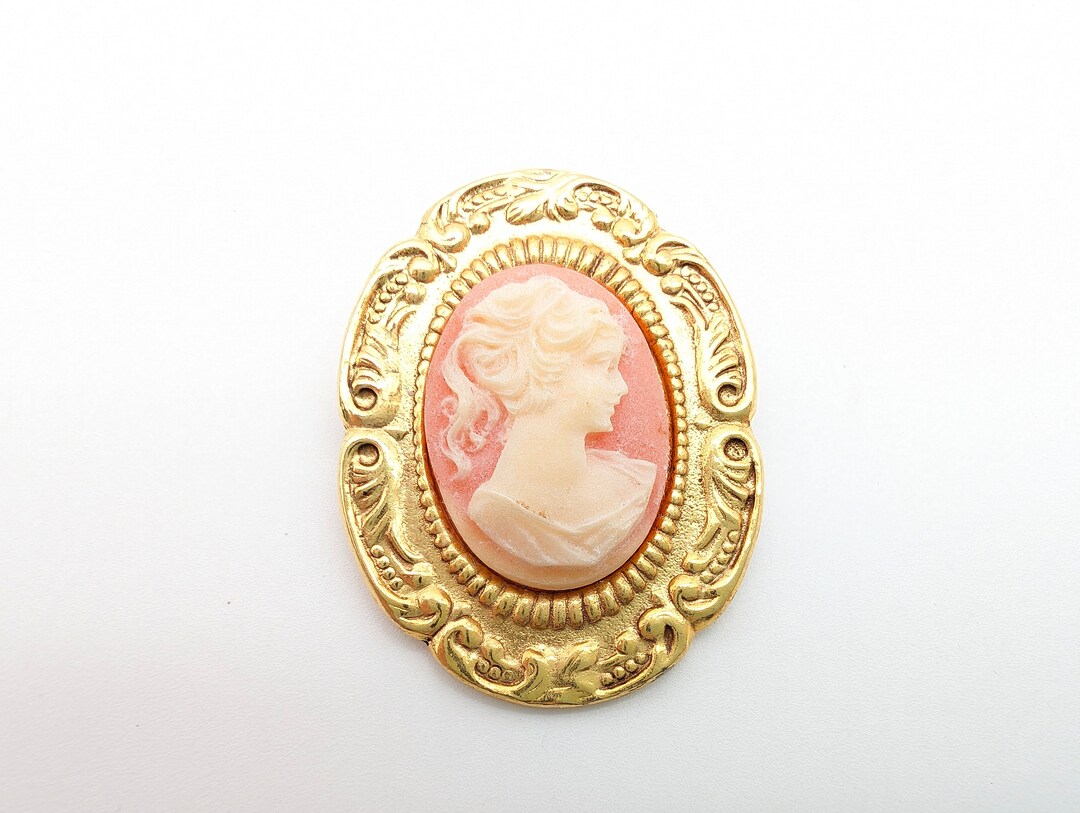 Broche Vintage En Résine – Profil De Femme Rétro – Neuf Avec étiquette