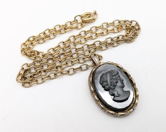 Vintage Black Glass Cameo Brooch/Pendant Necklace - 19"