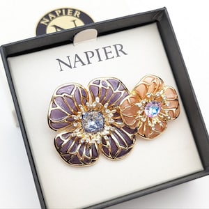 Vintage Pink Lucite Flower Brooch - Etsy Vintage 1960\'s Pink Oval Cabochon Lucite Stone floral rhinestone brooch 2” main image 0