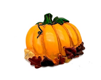 Vintage Resin Pumpkin & Fall Leaves Halloween Brooch - 2.5"