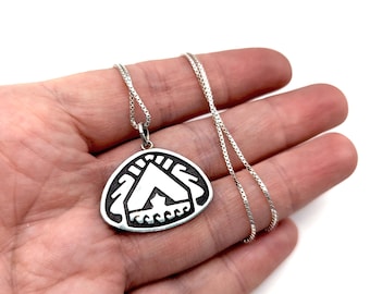 Vintage Native Design Sterling Silver Pendant Necklace - 18"