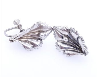 Sterling Silver Calla Lily Floral Screw Back Earrings