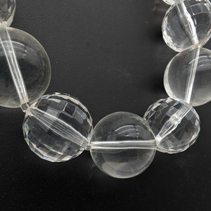 1960s Clear Faceted & Smooth Lucite Bead Graduated Necklace 31 image 3