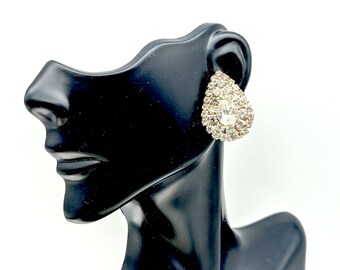 Vintage Silver Tone Rhinestone Prom / Wedding Teardrop Stud Earrings