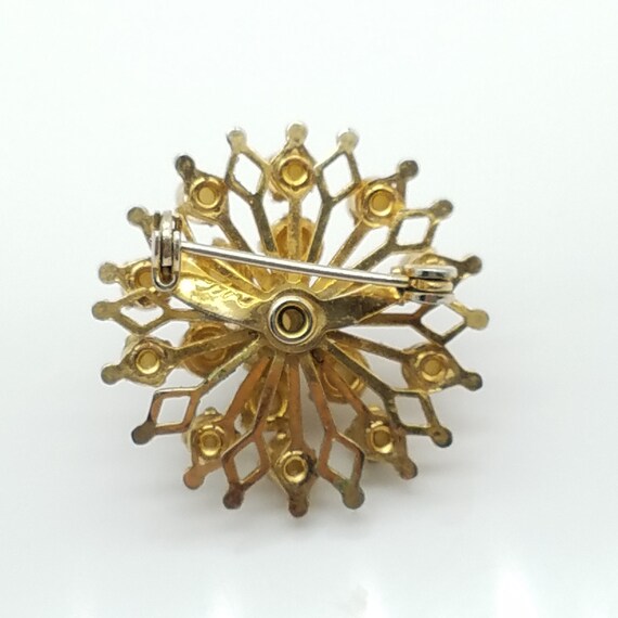 Vintage Coro Faux Pearl Circle Brooch with Gold T… - image 7