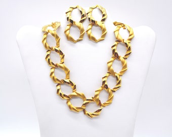 Vintage Dual Textured Gold Plated Circles Necklace & Earrings Set
