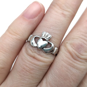 Vintage Sterling Silver Claddagh Ring Engraved Love, Loyalty, Friendship - Size 7.75