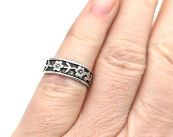 Vintage Sterling Silver Floral Band or Stacking Ring - Size 5