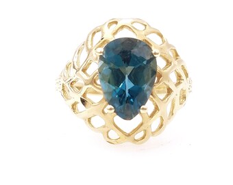 London Blue Topaz & 10K Yellow Gold Estate Ring With Basket Setting - Size 6