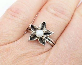 Vintage Sterling Silver & Pearl Flower Ring Signed PAZ Creations, Israel - Size 9