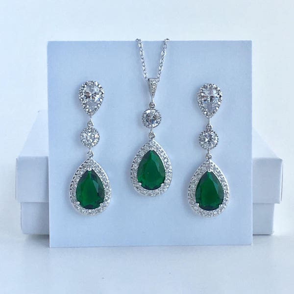 Green Crystal Bridal Jewelry Set Emerald Bridal Cubic Zirconia Set Green Wedding Teardrop Jewelry Set Green Bridesmaid Crystal Jewelry Set