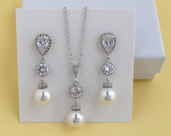 Pearl and Crystal Bridal Set Wedding Cubic Zirconia and Austrian crystal Pearl Jewelry Set Bridesmaid Pearl White Crystal Rhodium Jewelry