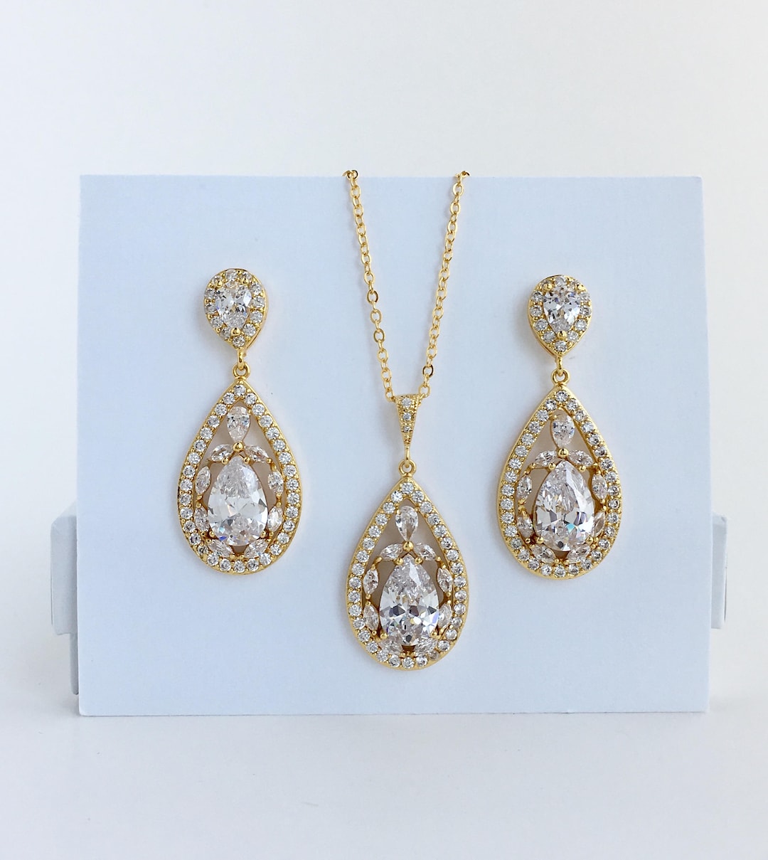 EVER FAITH Schmuckset Österreich Kristall - Tropfen Blume Cluster Halskette & Ohrringe