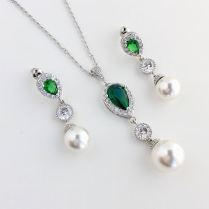 Green Crystal Bridal Set Green Pearl Wedding Set Green Crystal Bridesmaid Jewelry Set Green Bridal Pearl Jewelry Set Emerald Crystal Set