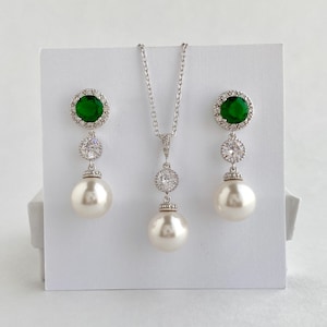 Green Pearl Bridal Set Green Wedding Crystal Jewelry Set Green Cubic Zirconia Pearl Set Green Bridesmaid Jewelry Set Green Pearl Jewelry Set