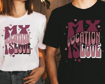 St. Therese von Lisieux Unisex Jersey Kurzarm T-Shirt, Meine Bestimmung ist Liebe, Katholisches Kleid, St. Therese Geschenk Shirt, Katholisches Heiliges T-Shirt