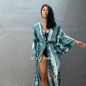 VLK126/Snake skin print,Long Kimono, Robe, Summer,Unisex Kimono,Tall Women’s,Vacations, Holiday Look