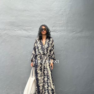 LK201/Snake skin print,Long Kimono, Robe, Summer,Unisex Kimono,Tall Women’s,Vacations, Holiday Look
