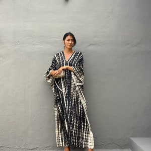 KT18/ Tie dyed ,Long Kaftan simple Dress, stylish, Elegant, Miami,lbiza,Holiday Dress,Evening dress,loose fit image 3