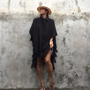 SWL01/Sweater long Tassel Cape, poncho,Shwel,trip,spring,poncho,boho,bohemian,gysp,tassel,surf girl,winter,Airplane