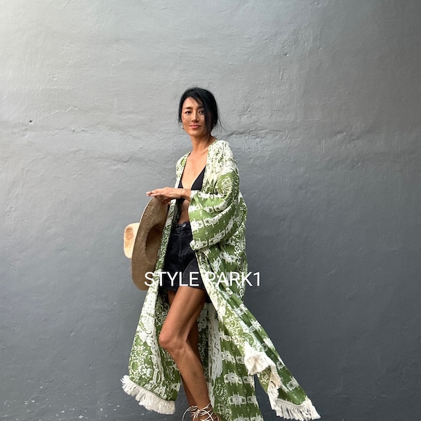 PT18/kimono à pampilles, look vacances, peignoir ample, tenue de plage, tenue de bain, tenue de maison, putu