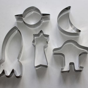 Outer Space COOKIE CUTTER set 5pc, Stainless Steel, Rocket, Monster, Moon, Planet, Shooting Star
