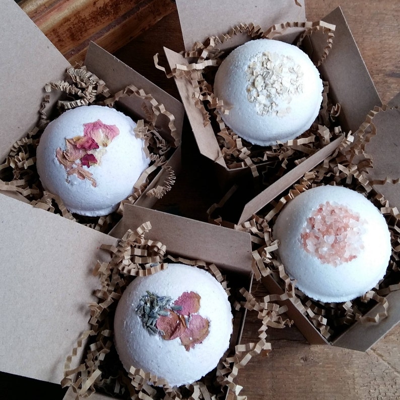 25/50/75/100 Bath bomb wedding favors personalized bath bomb Etsy
