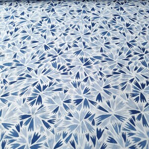 Blue Geometric Organic Cotton Batiste, Lightweight Fabric in blue and white, HELLY, semi sheer, summer fabric, blouse material, by the yard bild 6