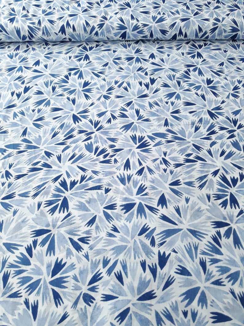 Blue Geometric Organic Cotton Batiste, Lightweight Fabric in blue and white, HELLY, semi sheer, summer fabric, blouse material, by the yard bild 6