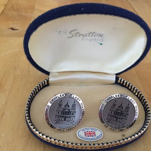 Vintage Stratton Cuff Links Prince Charles & Lady Diana in Original Box Collectable image 2