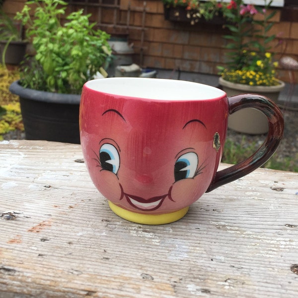 Napco PY Anthropomorphic Apple Face/Head Snack Plate Cup