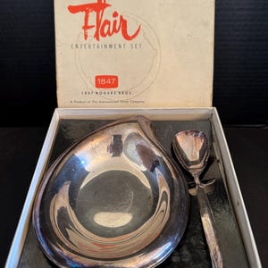 【ROGERS BROS】 FLAIR ディナーセット 4名用20本 ROGERS BROS】 FLAIR ディナーセット 4名用20本 - メルカリ
