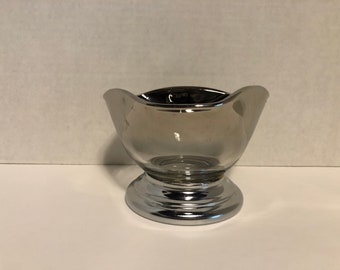 Vitreon Queen's Lusterware Silver Fade Ombre Bowl with ChQueen's Lusterwarerome Base