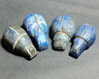 4 koraliki, koralik ze skarabeusza z lapis lazuli, amulet w stylu egipskim, stempel intaglio „Powodzenia”
