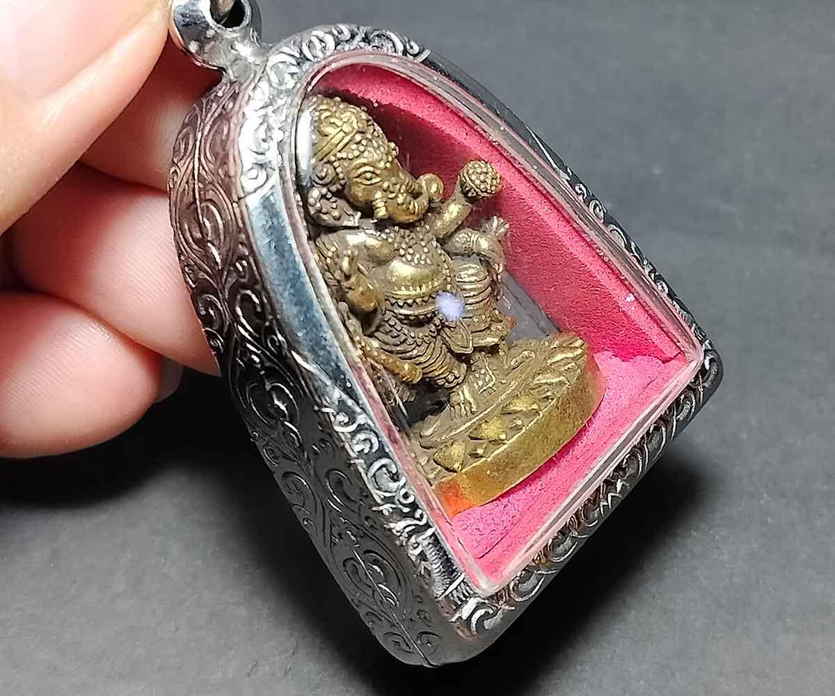 タイのガネーシャのお守りペンダント、成功と知恵の神 - Etsy 日本