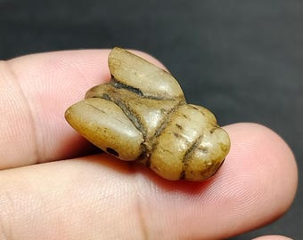 Collectible, Egypt Style, Insect, Miniature, Talisman, Agate, White Stone, Queen Bee, Statue Bead