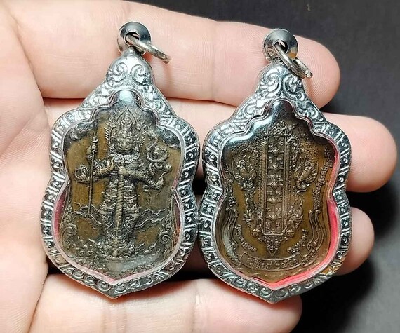 1 Pcs. Thai Amulet Pendant, Art Thai, Thao Wessuw… - image 6