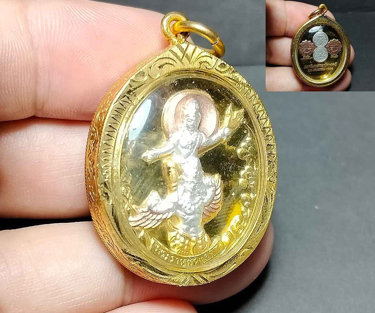 タイのお守りペンダント、ガルーダに乗ったプラ・ヴィシュヌ、幸運と