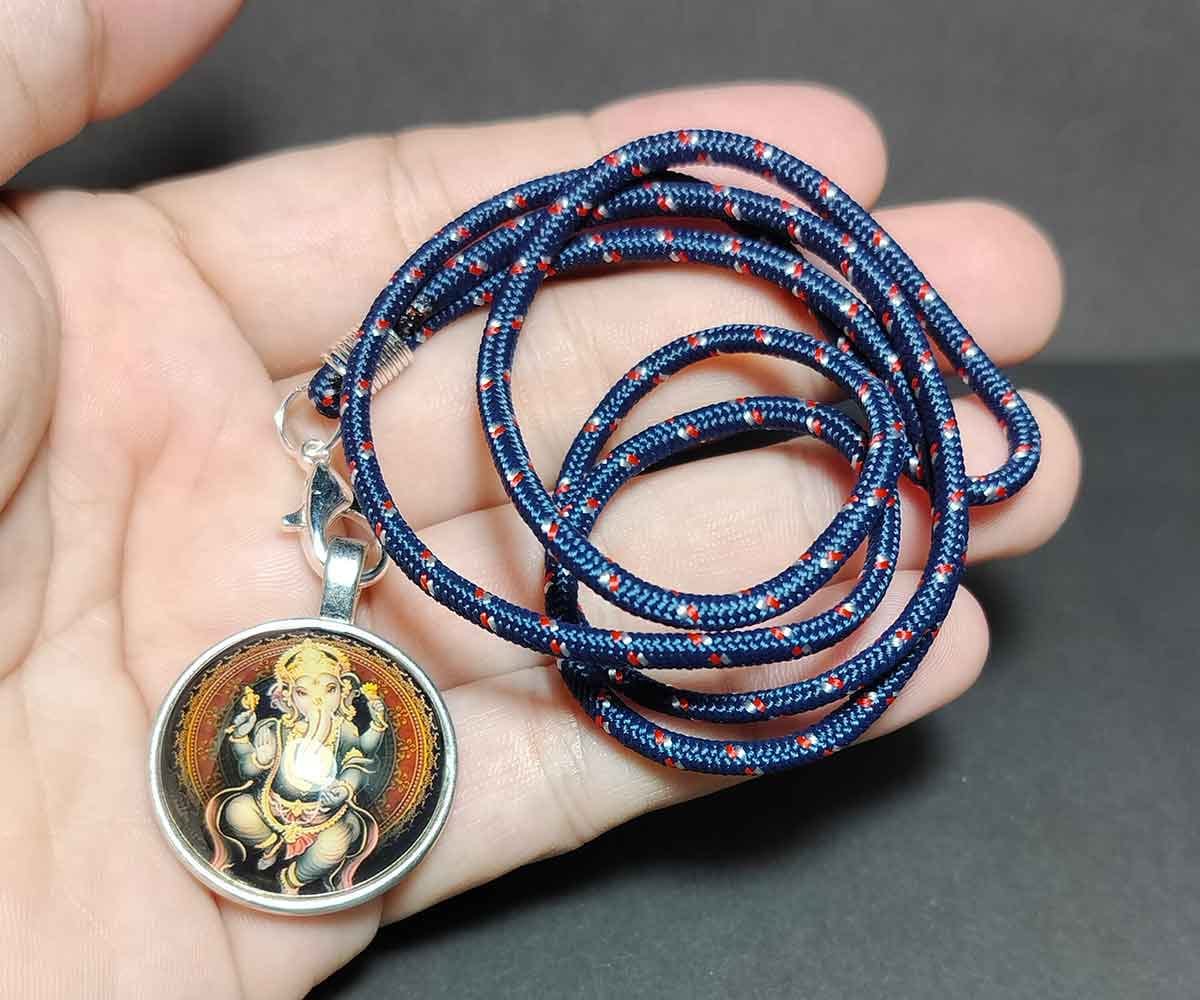 ガネーシャペンダント：ヒンドゥー教の成功の神のお守り、ロープ