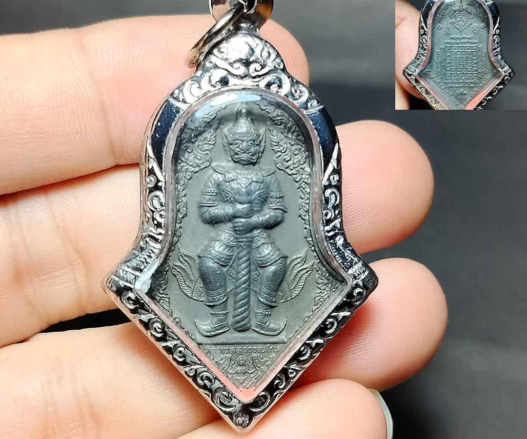 タイのお守りペンダント、ナンタキアン寺院、タオウェスワン、仏陀の