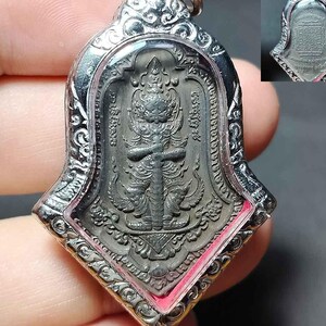 タイのお守りペンダント、ナンタキアン寺院、タオウェスワン、仏陀のお守り、守護、幸運、PD250520、アンティークのお守り、送料無料