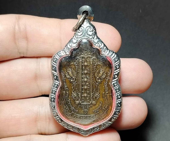 1 Pcs. Thai Amulet Pendant, Art Thai, Thao Wessuw… - image 8