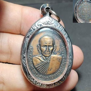 Colgante amuleto tailandés, Phra Khru Samut Thamma Sunthon, talismán vintage, Wat Kalong, buena suerte, riqueza y prosperidad, PD250518, envío gratuito