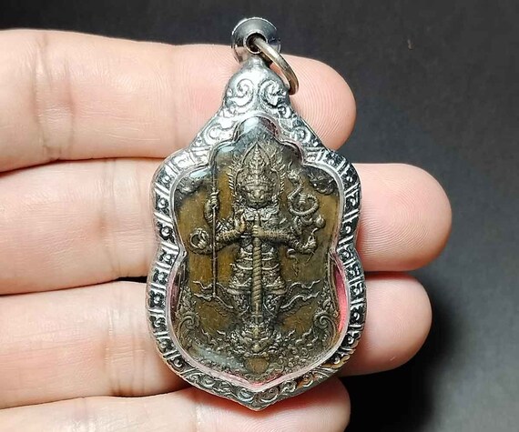 1 Pcs. Thai Amulet Pendant, Art Thai, Thao Wessuw… - image 7