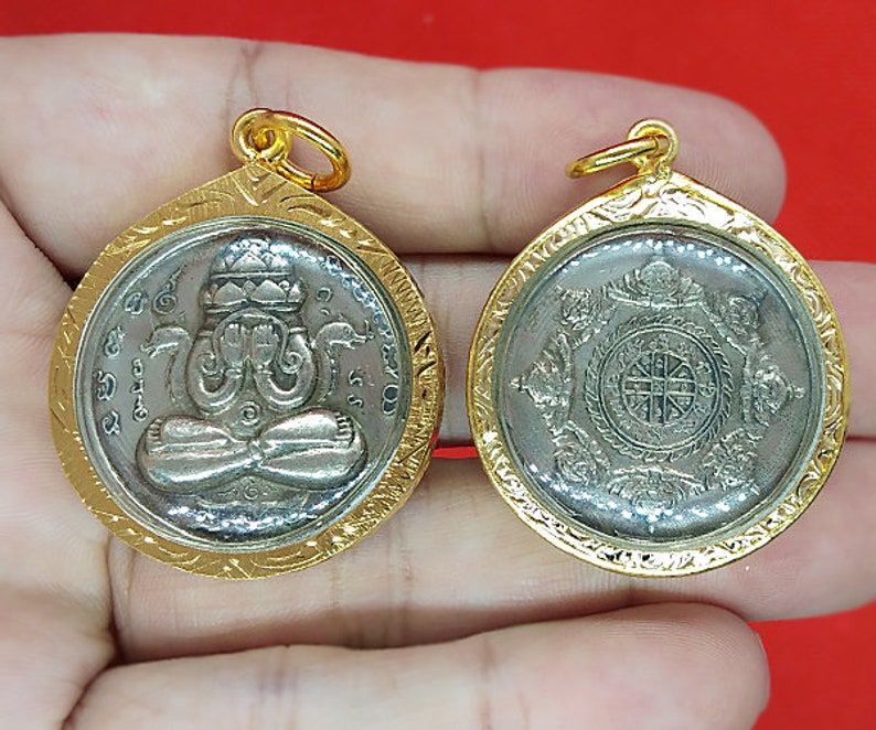 1 Pcs. Thai Amulet Jatukam RamaThep Phra Pidta | Etsy