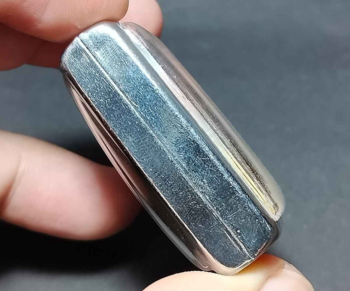 タイのクルバクリッサナバタフライアミュレットペンダント