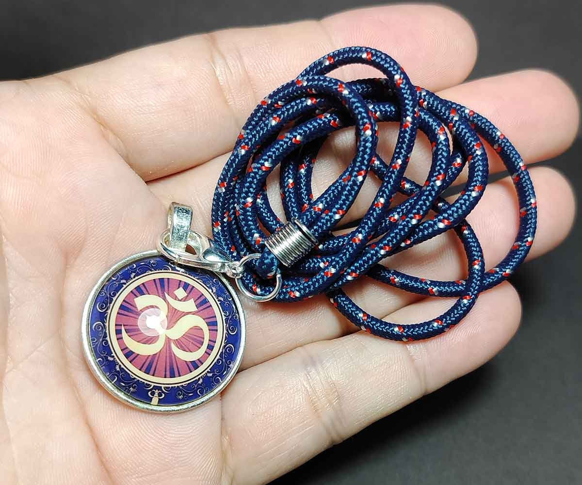 ガネーシャ・オームペンダント：ヒンドゥー教の成功の神のお守り